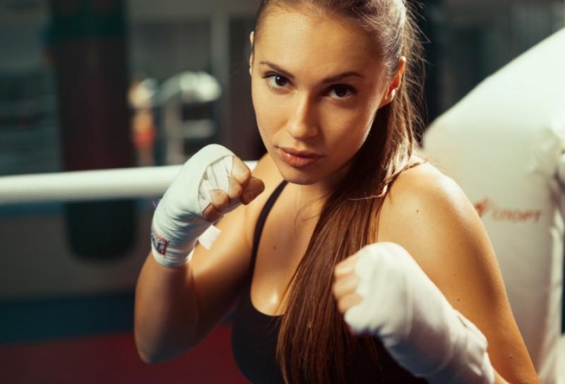 Bayanlara Boks Kursu